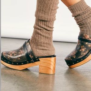 Free People Calabasas Clogs size 9